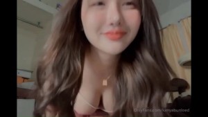 Kanya mặt cute phô mai que body cực phẩm