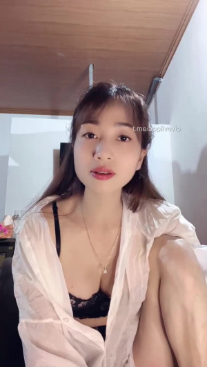Thiếu hơi trai nên lên cơn dâm – Clip gái xinh tự sướng dâm
