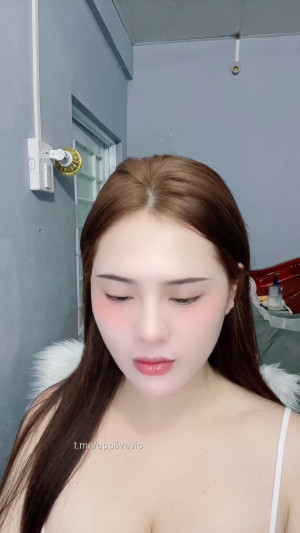 Úp mặt vào 2 quả vú này thì tắt thở BBi YYlive